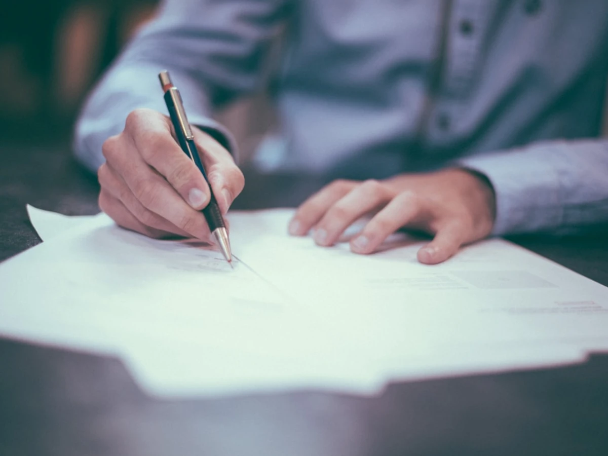 How a foreigner buys property in Florianópolis: CPF, deed, ITBI, and registration