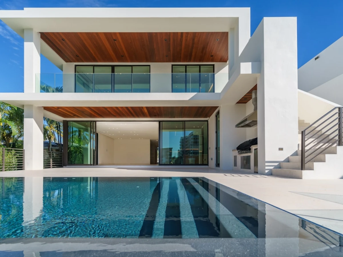 The "golden" square meter: the luxury segment driving the Floripa market