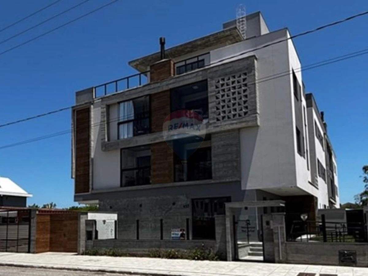 Apartamento Moderno de 2 Quartos com Suíte em Ingleses, Florianópolis