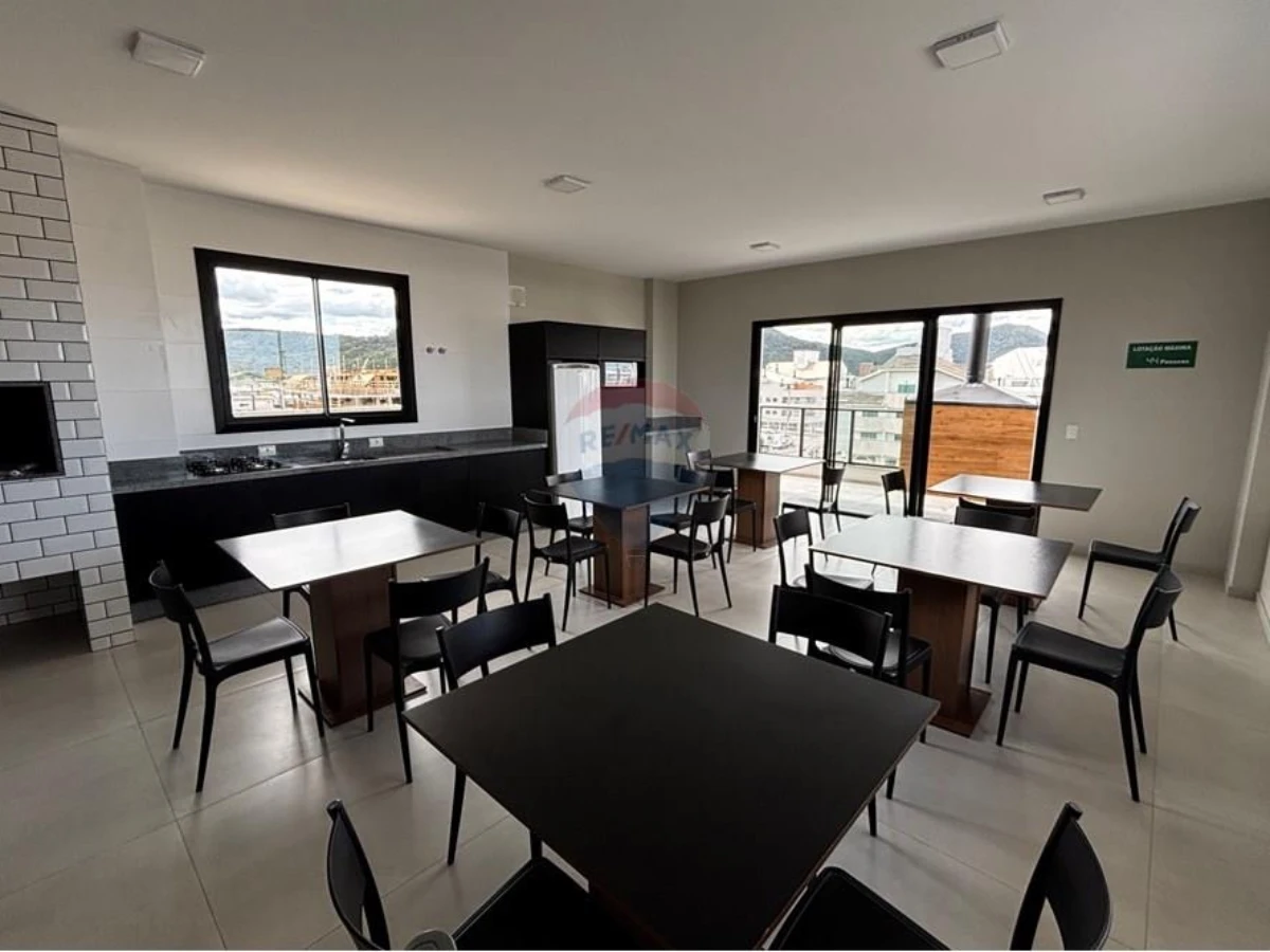 Apartamento 2 Quartos à Venda em Ingleses, Florianópolis — 64 m²