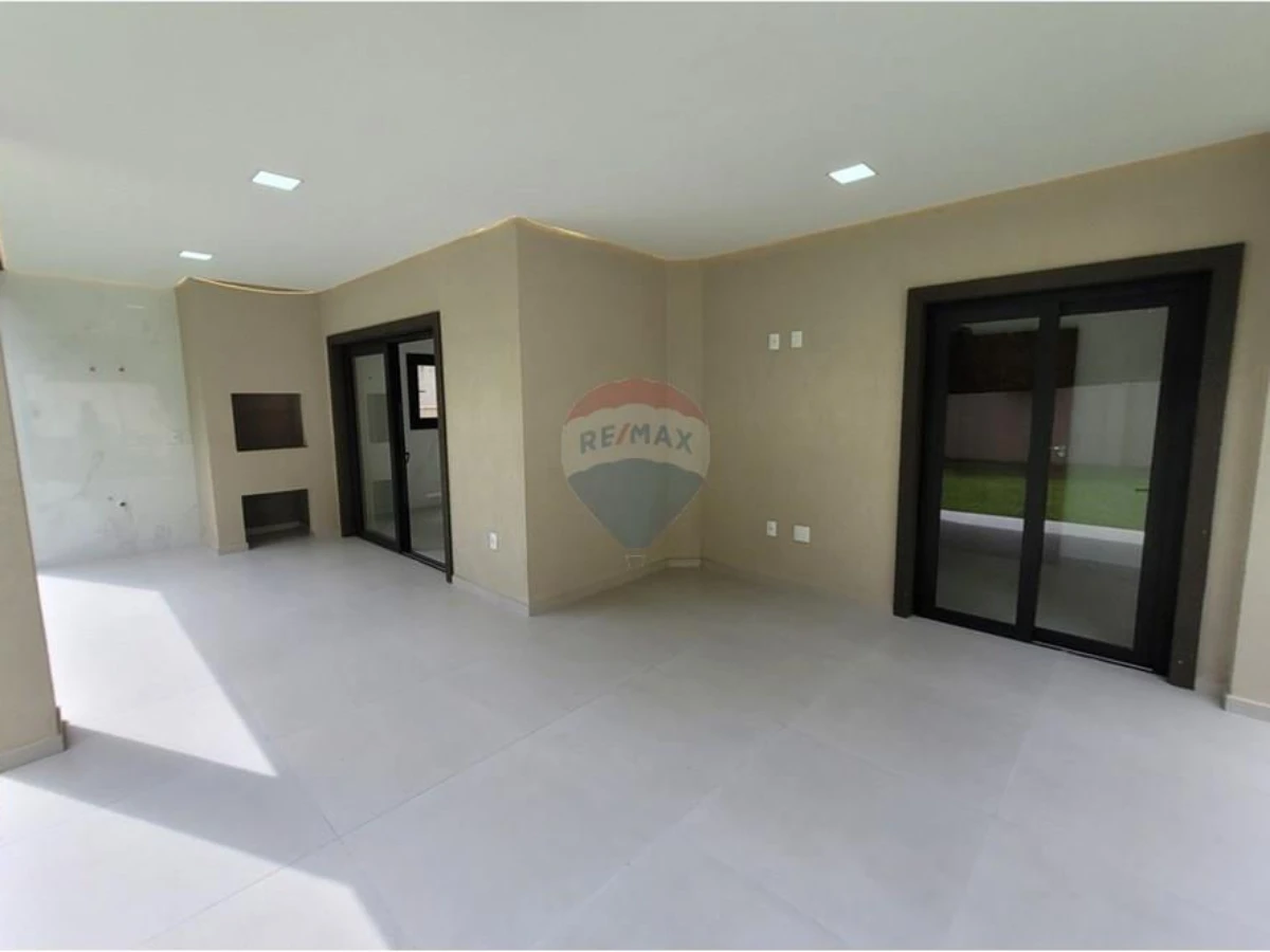 4-Bedroom House in Gated Condominium – Rio Vermelho, Florianópolis