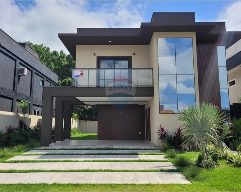 Casa com 4 Dormitórios em Condomínio Fechado – Rio Vermelho, Florianópolis