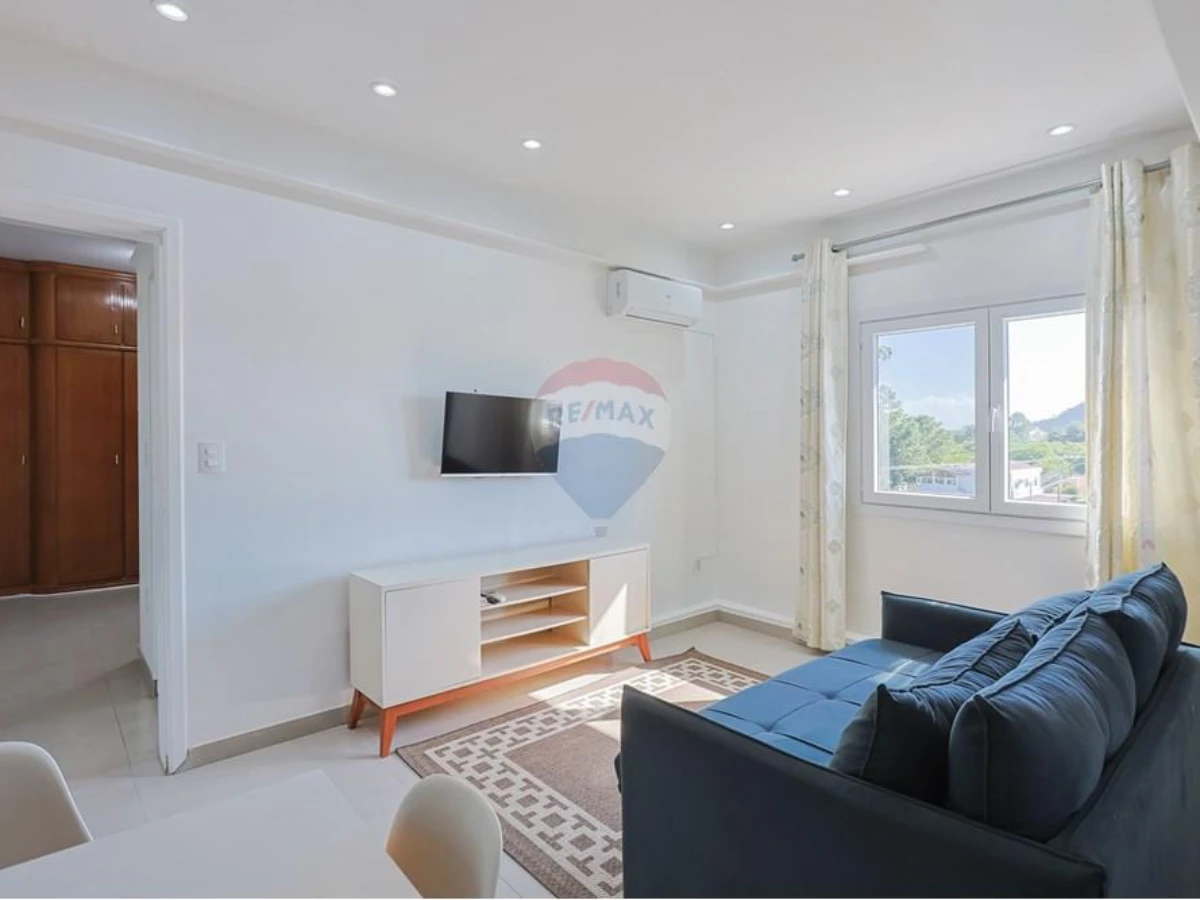 Apartamento Amoblado de 1 Dormitorio en Venta en Cachoeira do Bom Jesus, Florianópolis
