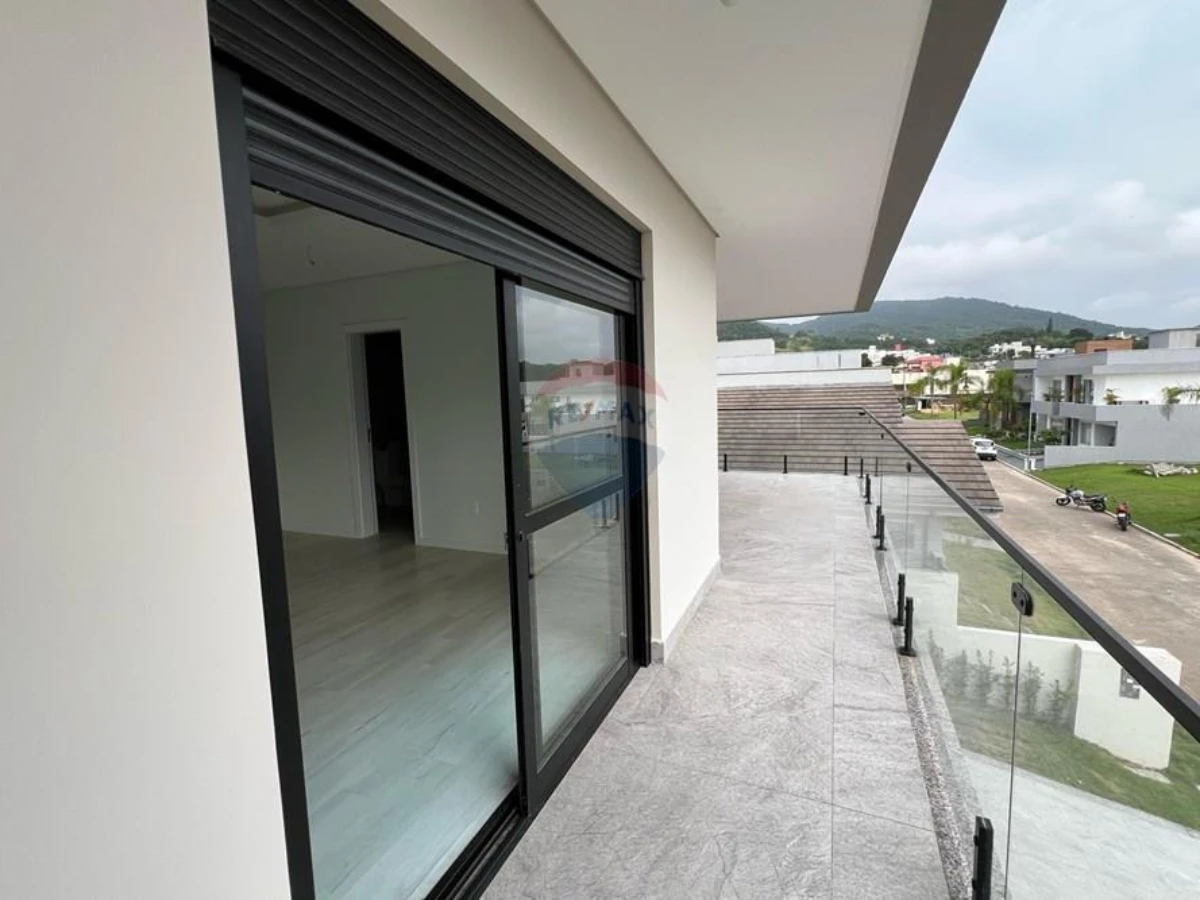 Дом 4 сьюта в закрытом кондоминиуме — Ingleses, Florianópolis