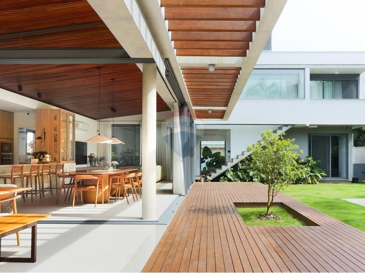 Casa 4 suites en venta en Cachoeira do Bom Jesus, Florianópolis