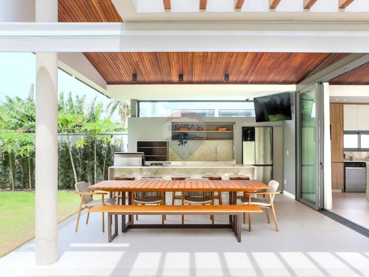 Casa en Condominio Cerrado en Venta – Cachoeira do Bom Jesus, Florianópolis