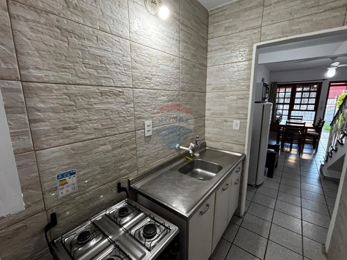 Casa Dúplex de 2 Dormitorios con Vista al Mar — Canasvieiras, Florianópolis