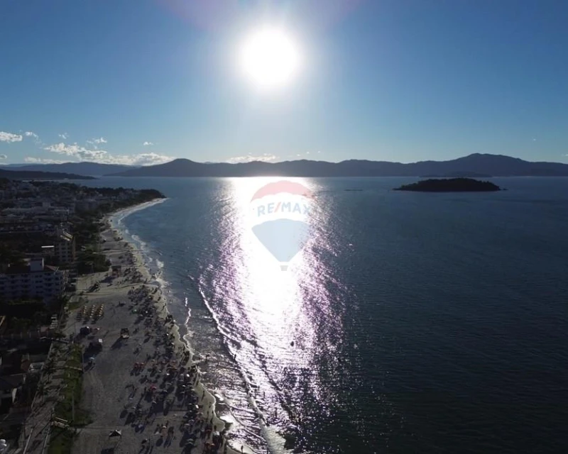 Casa Duplex com 2 Dormitórios e Vista para o Mar — Canasvieiras, Florianópolis