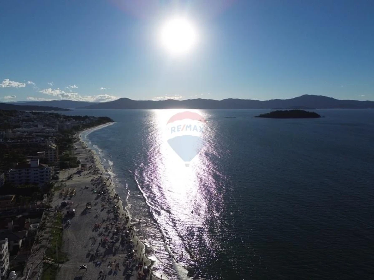 Casa Dúplex de 2 Dormitorios con Vista al Mar — Canasvieiras, Florianópolis