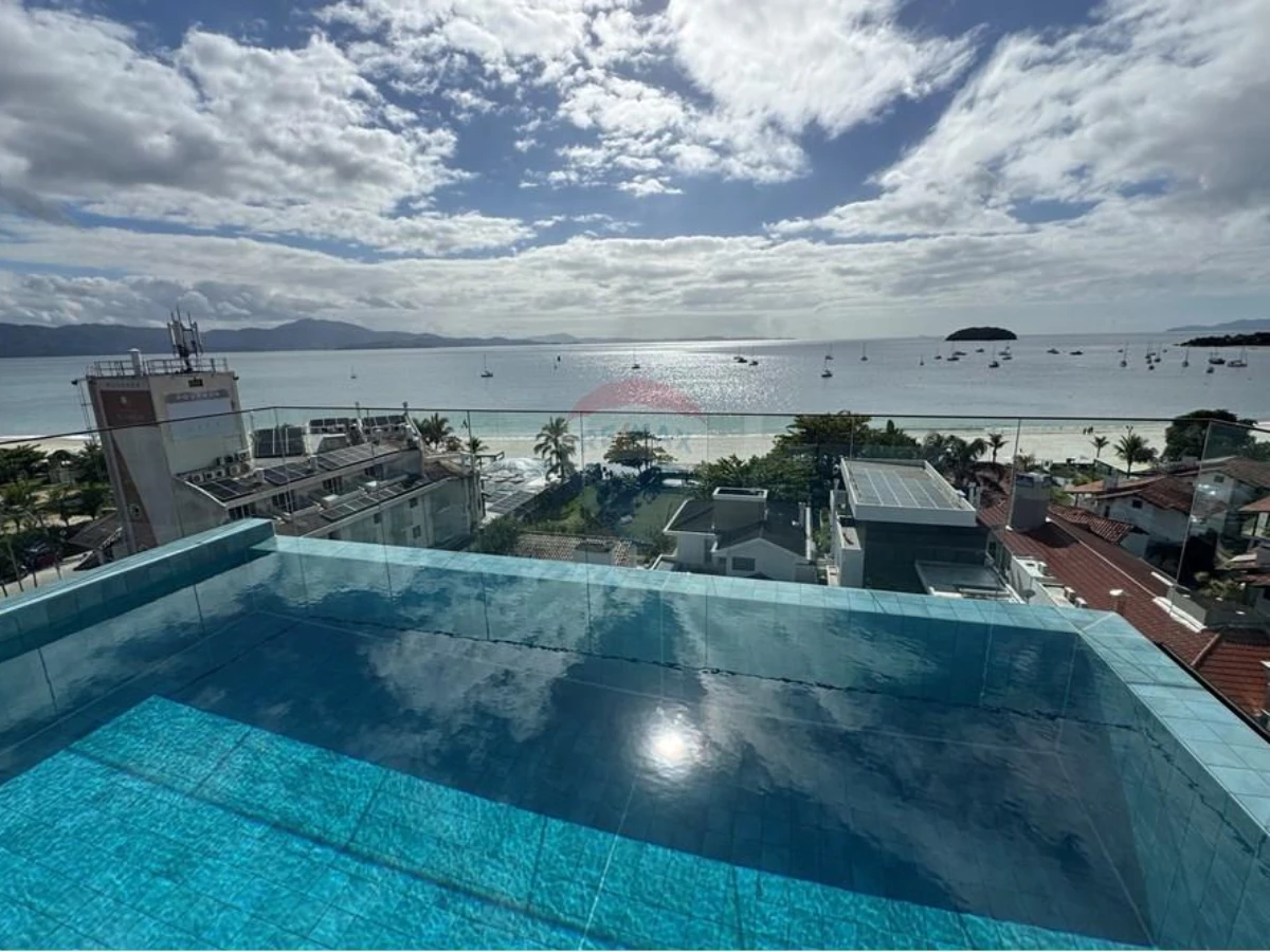 Apartamento Amoblado con Vista al Mar y Piscina en Rooftop – Jurerê Internacional, Florianópolis