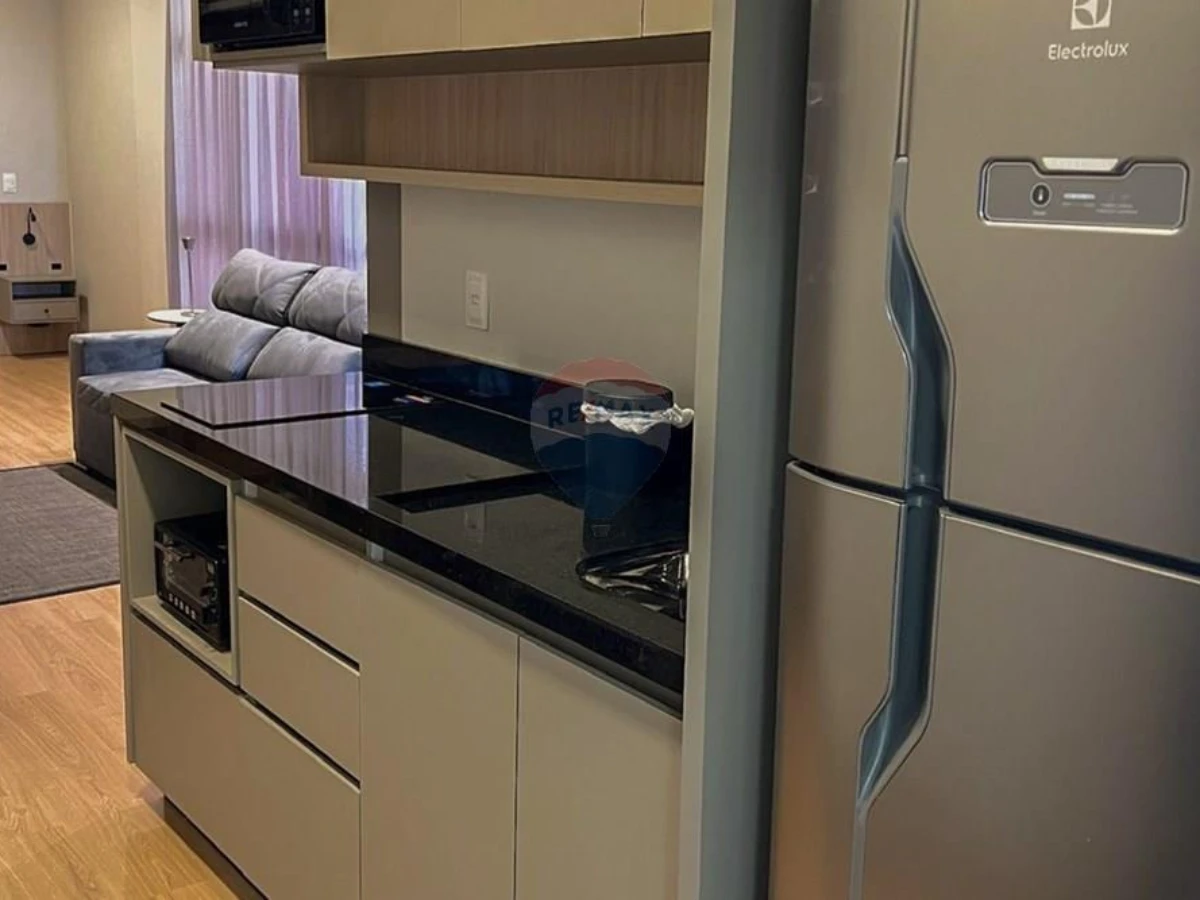 Estudio Amoblado en Alquiler Anual – 400m del Mar en Ingleses, Florianópolis