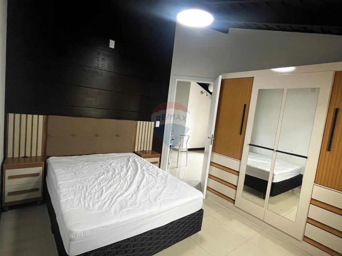 Renovated 1-Bedroom Apartment with Terrace and Balcony – Centro, Florianópolis