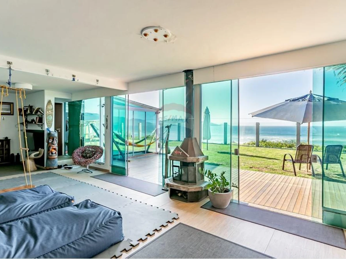 Casa 4 Quartos com Vista para o Mar à Venda no Campeche, Florianópolis