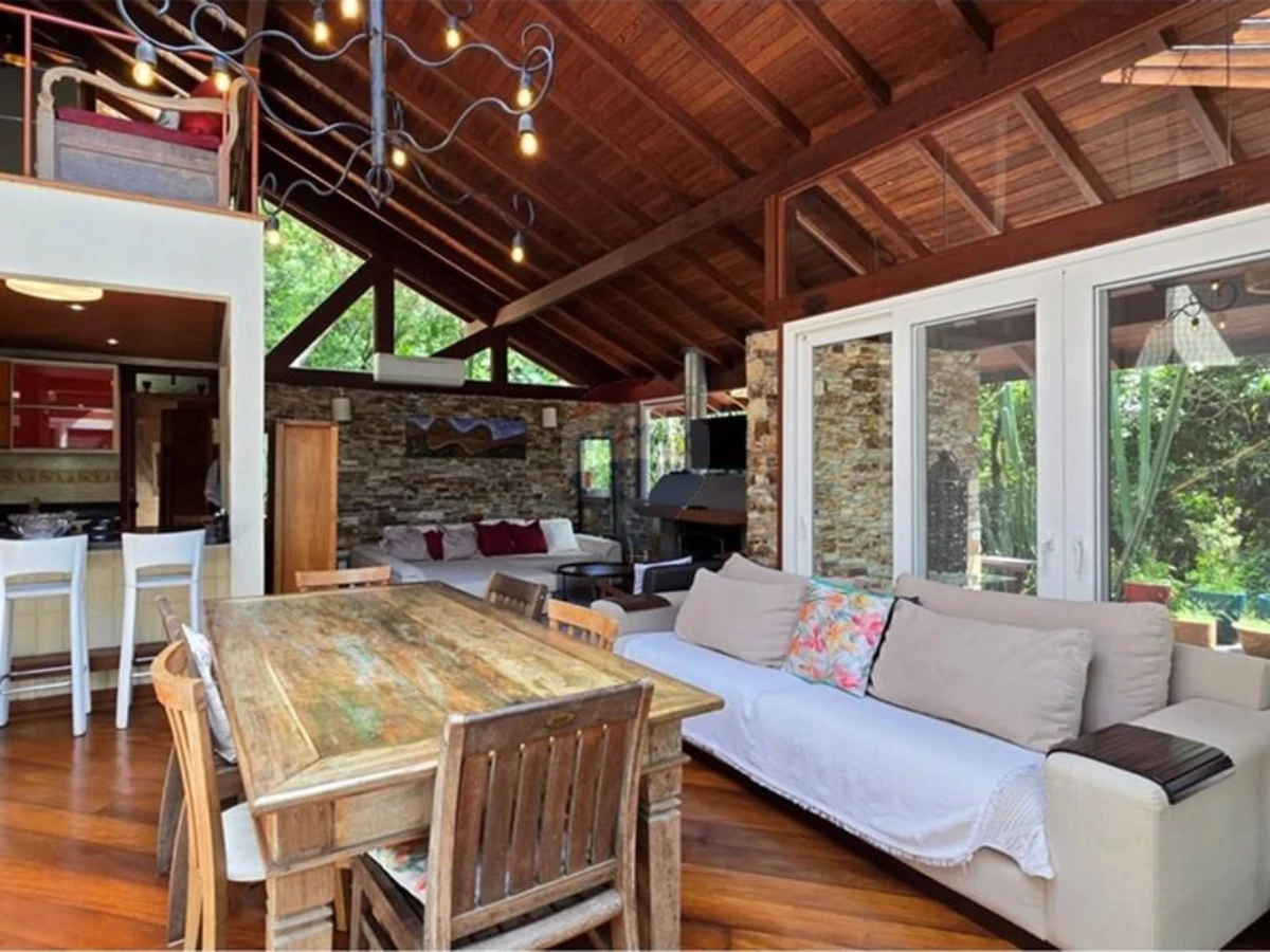 Дом 5 спален — участок 85 853 м² в Costa de Dentro, Florianópolis