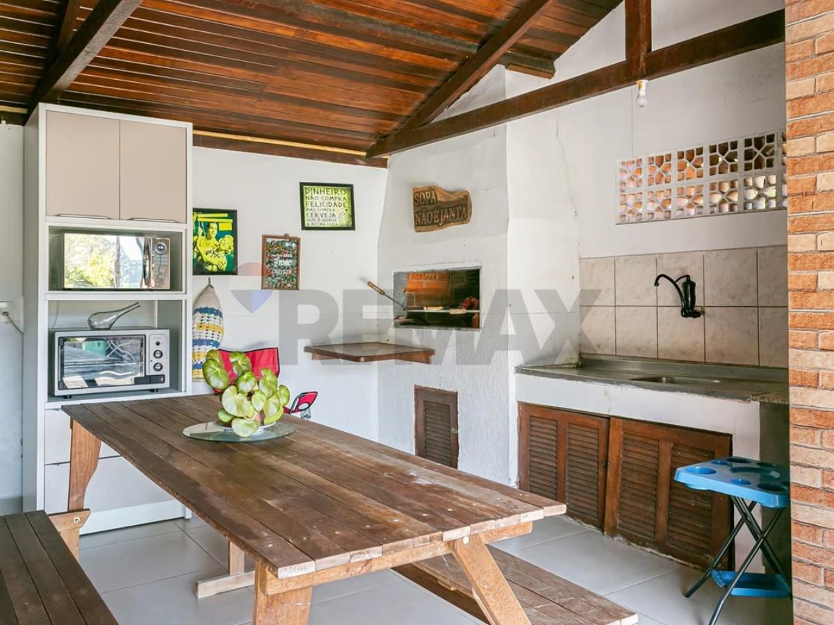 Casa 3 Dormitórios com Vista Mar à Venda — Ribeirão da Ilha, Florianópolis
