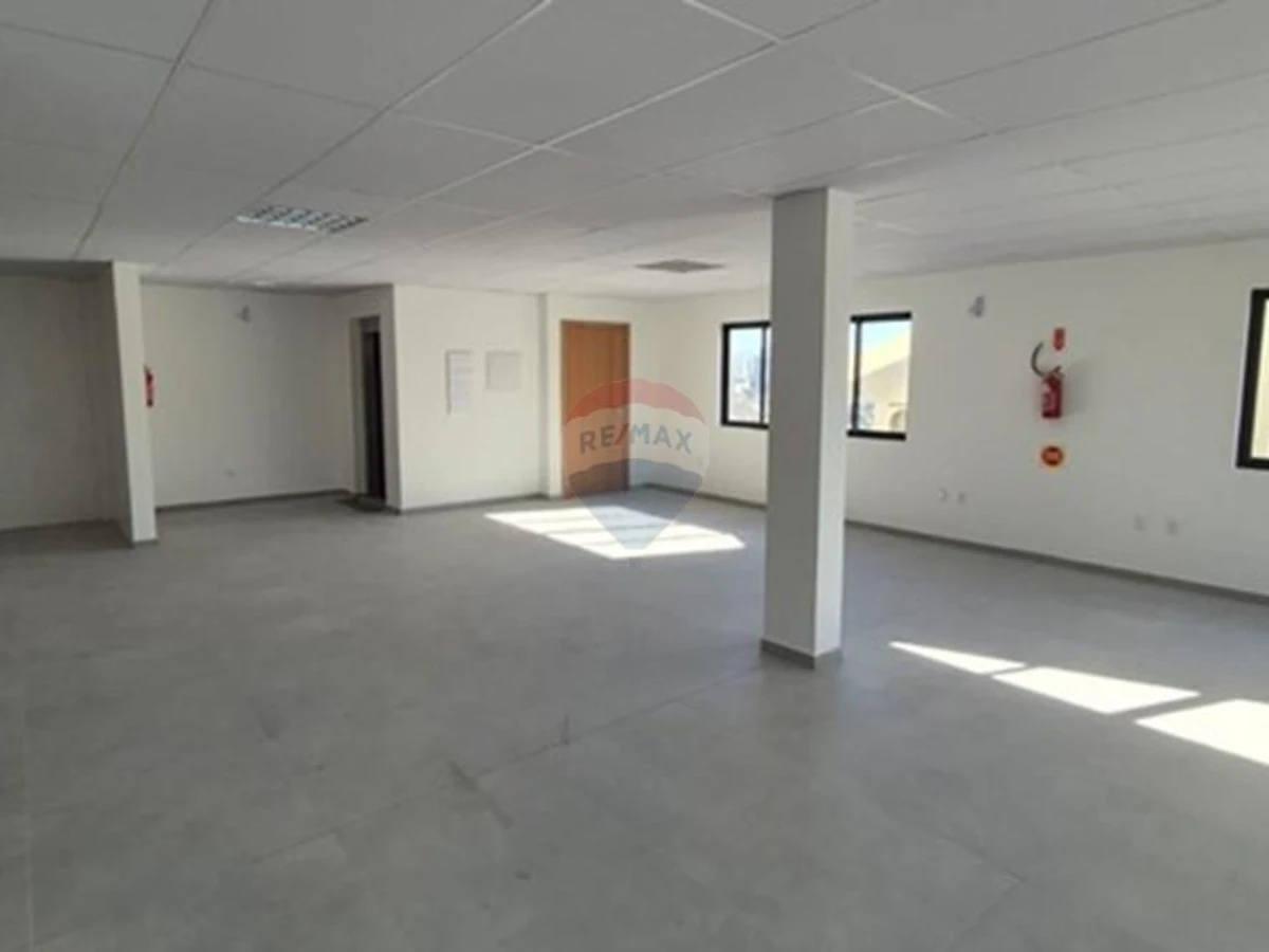 Edificio Comercial en Venta — Jardim Atlântico, Florianópolis