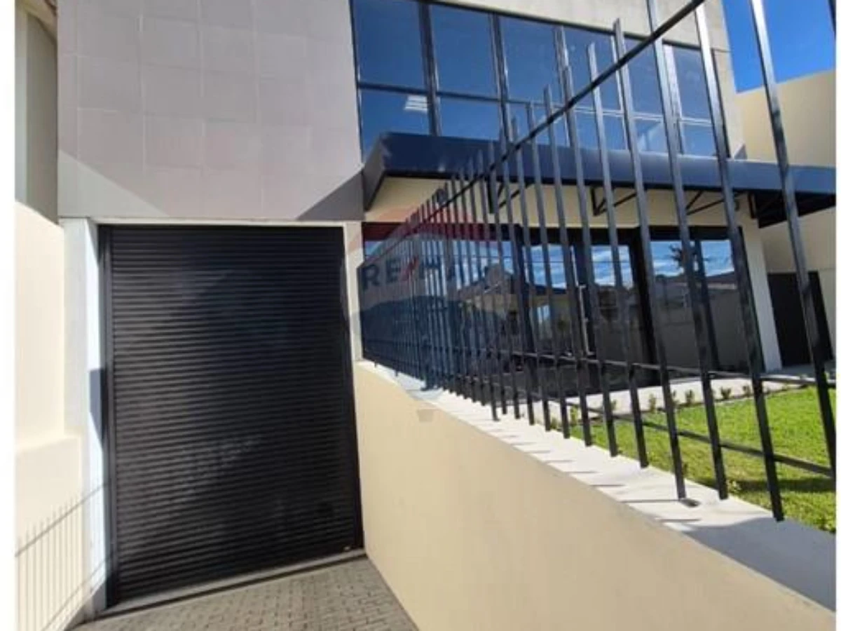 Edificio Comercial en Venta — Jardim Atlântico, Florianópolis