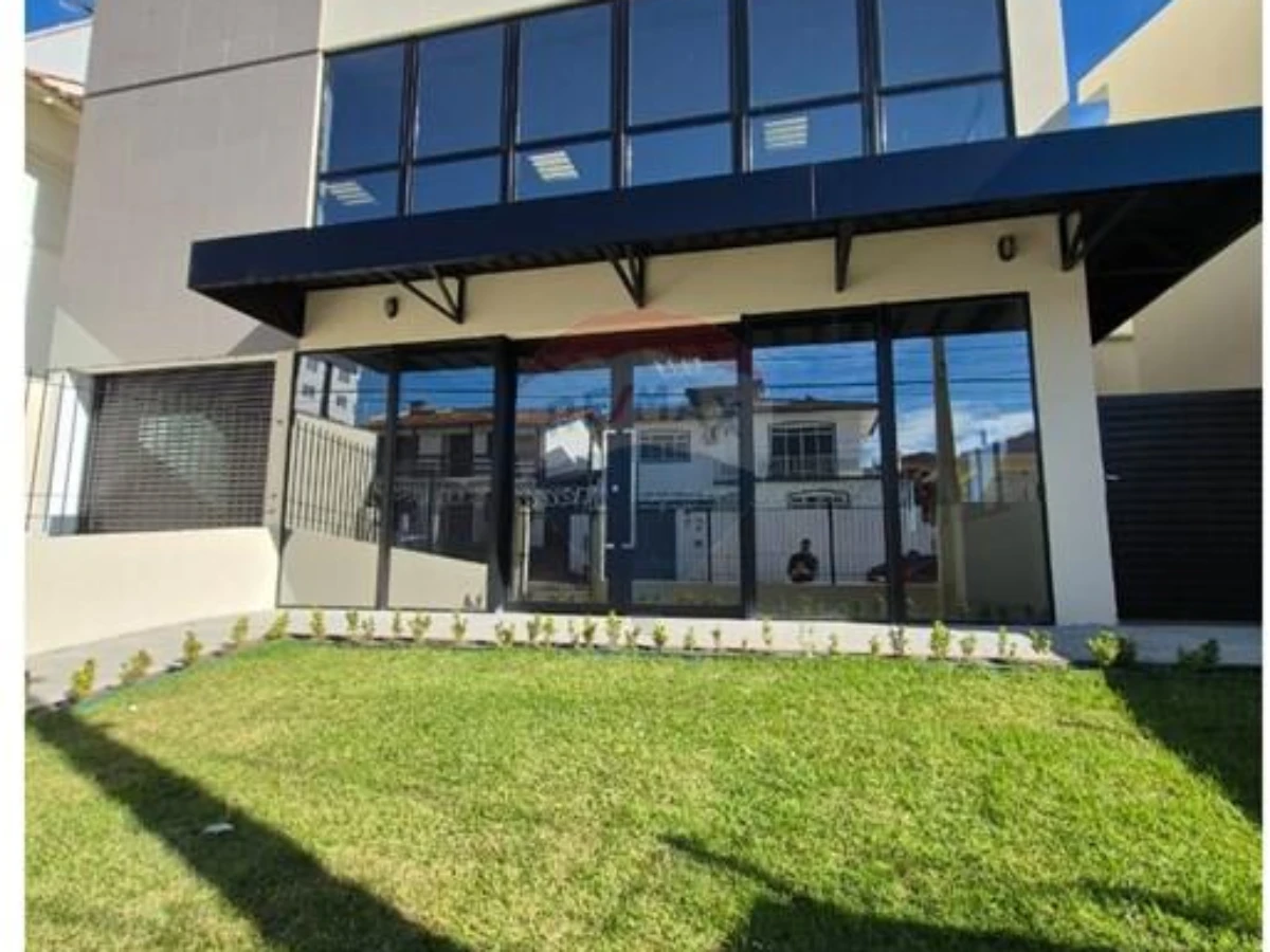 Edificio Comercial en Venta — Jardim Atlântico, Florianópolis