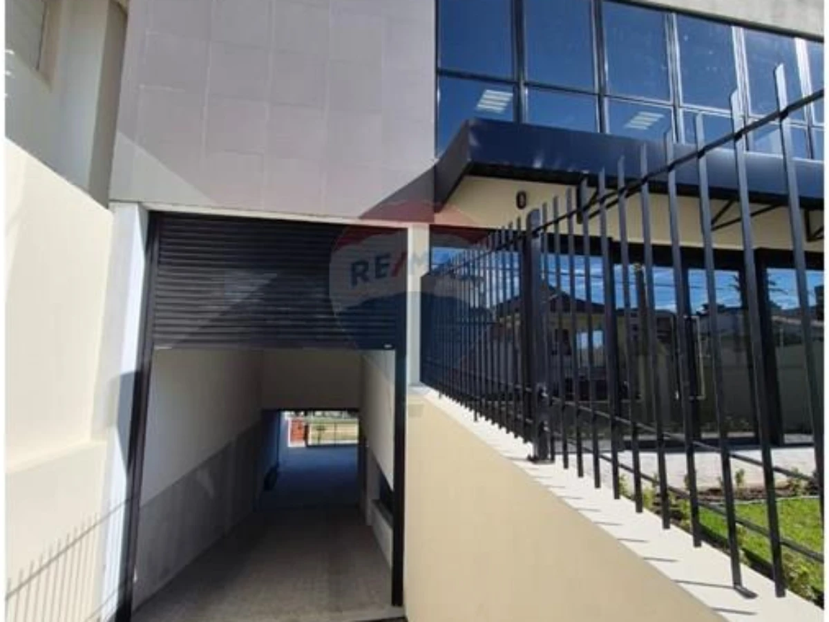 Edificio Comercial en Venta — Jardim Atlântico, Florianópolis