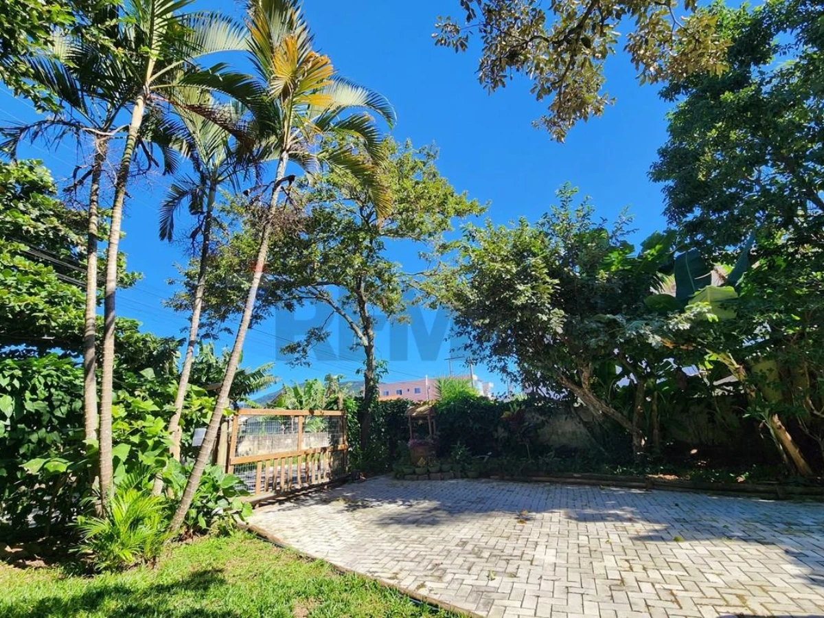 Casa 4 Suítes à Venda em Ingleses, Florianópolis — 282 m²