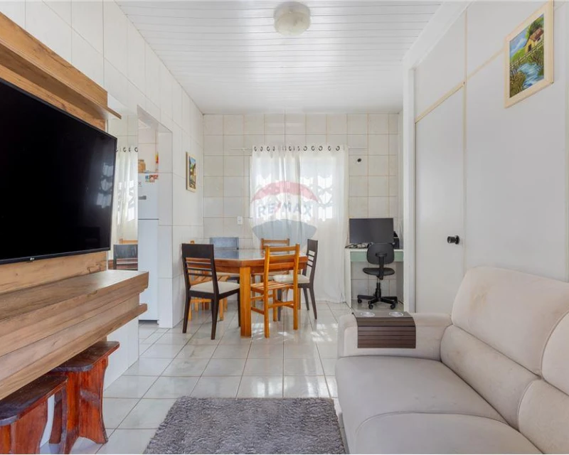 Casa 2 Quartos à Venda — Carianos, Florianópolis, SC
