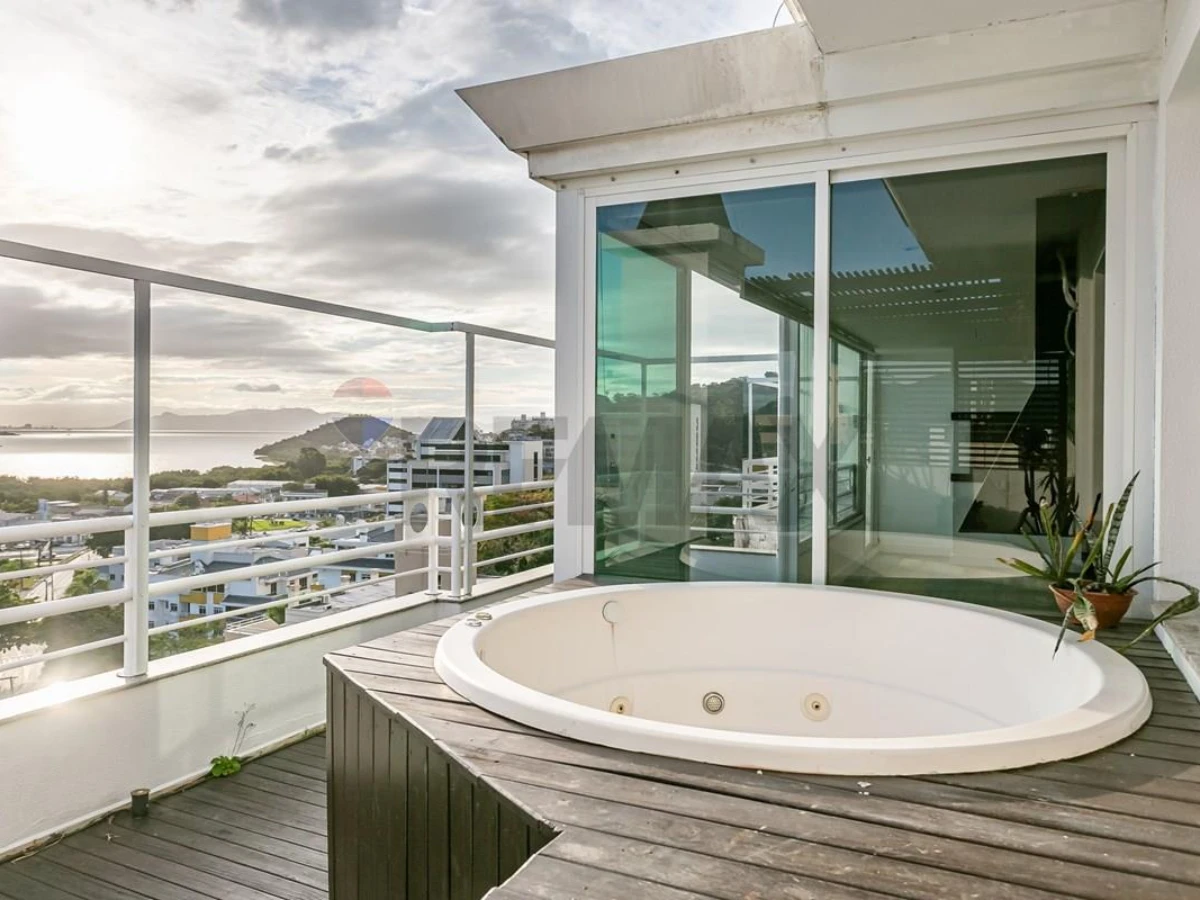Cobertura 3 quartos com vista para o mar à venda — Itacorubi, Florianópolis