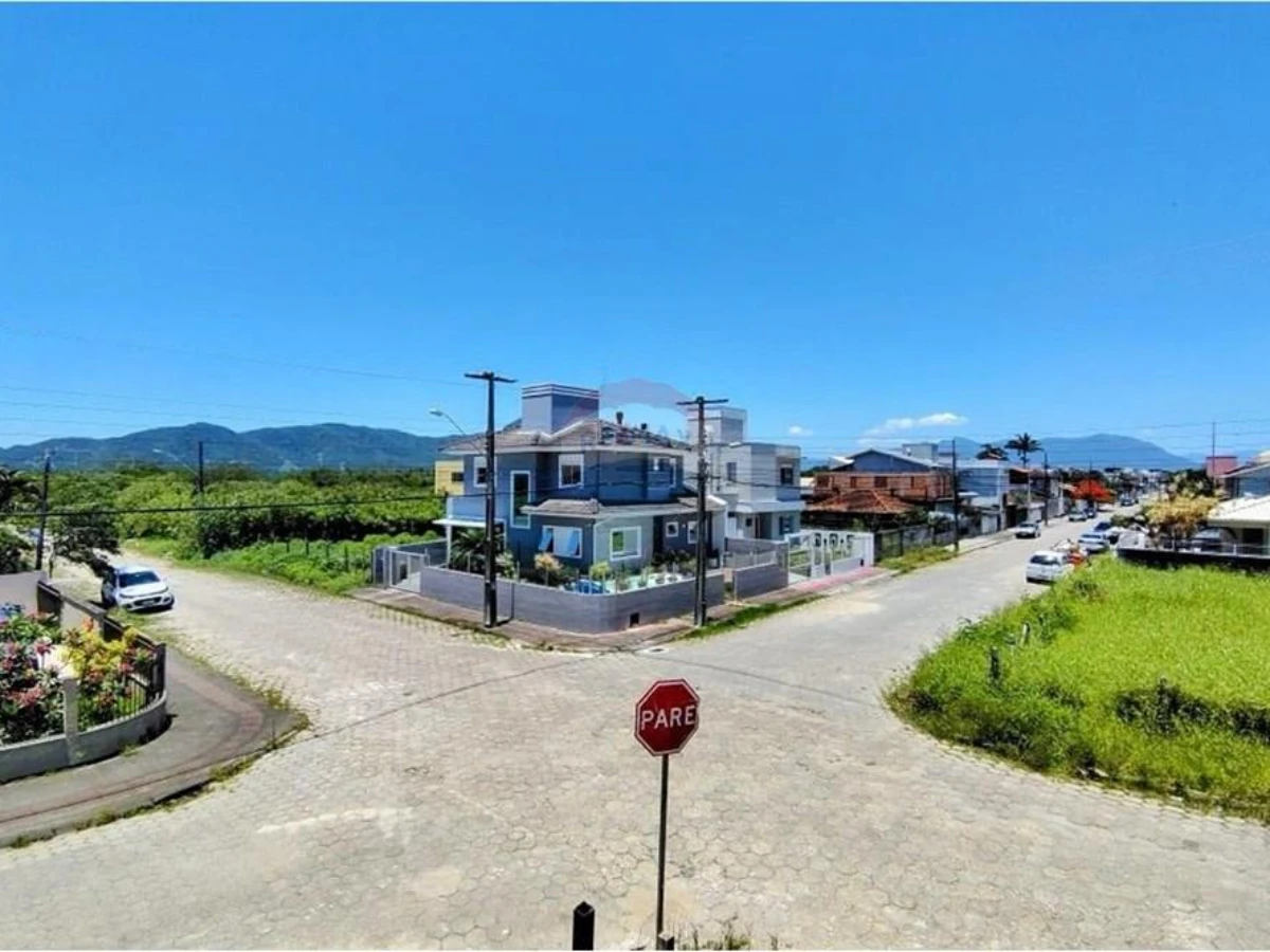 Двухэтажный дом 3 спальни на продажу в Carianos, Florianópolis