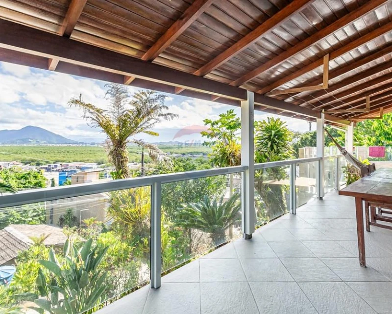 Дом 3 спальни, участок 3 200 м² — Costeira do Pirajubaé, Florianópolis