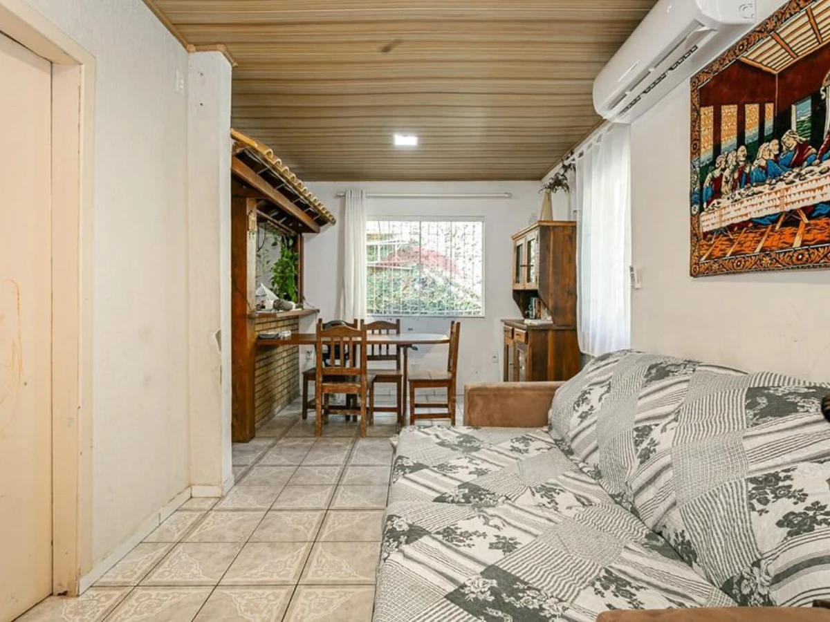 Casa 3 Dormitorios con Terreno de 3.200 m² — Costeira do Pirajubaé, Florianópolis