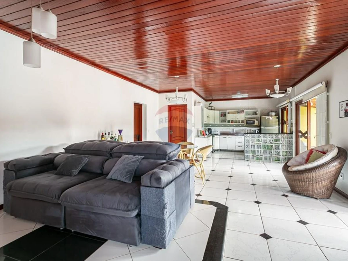 Casa 4 Dormitorios en Venta en Rio Vermelho, Florianópolis