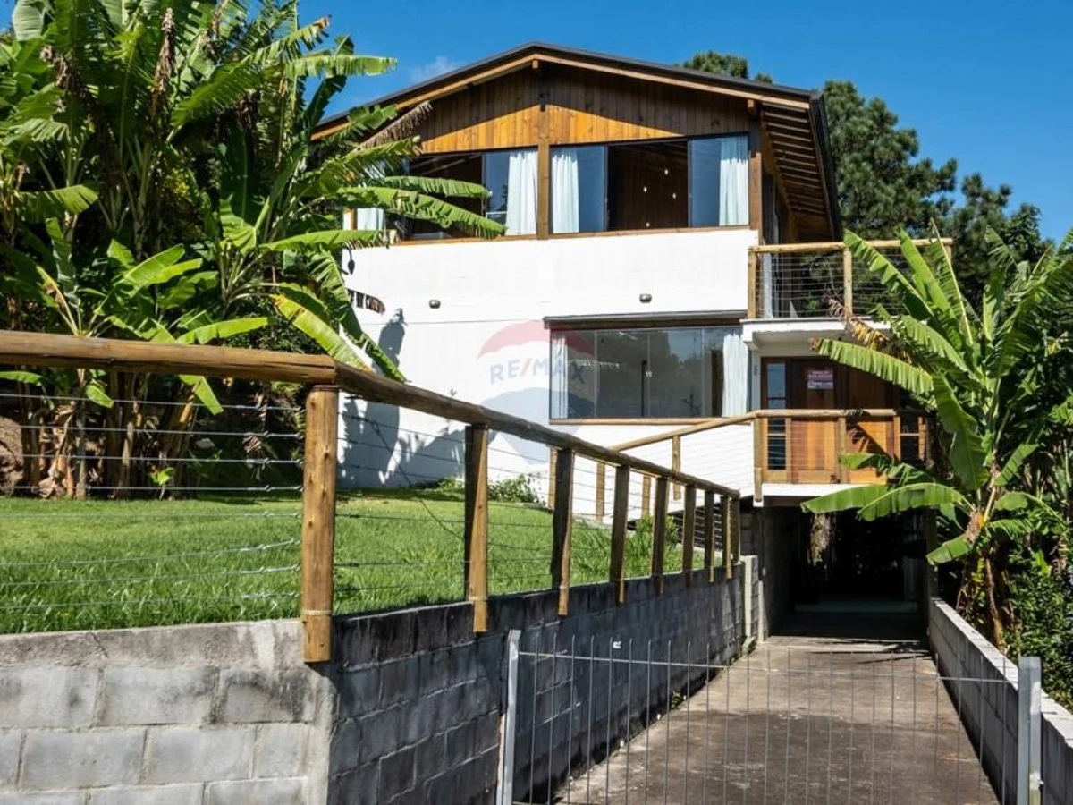 Дом 4 спальни с видом на горы в Santo Antônio de Lisboa, Florianópolis