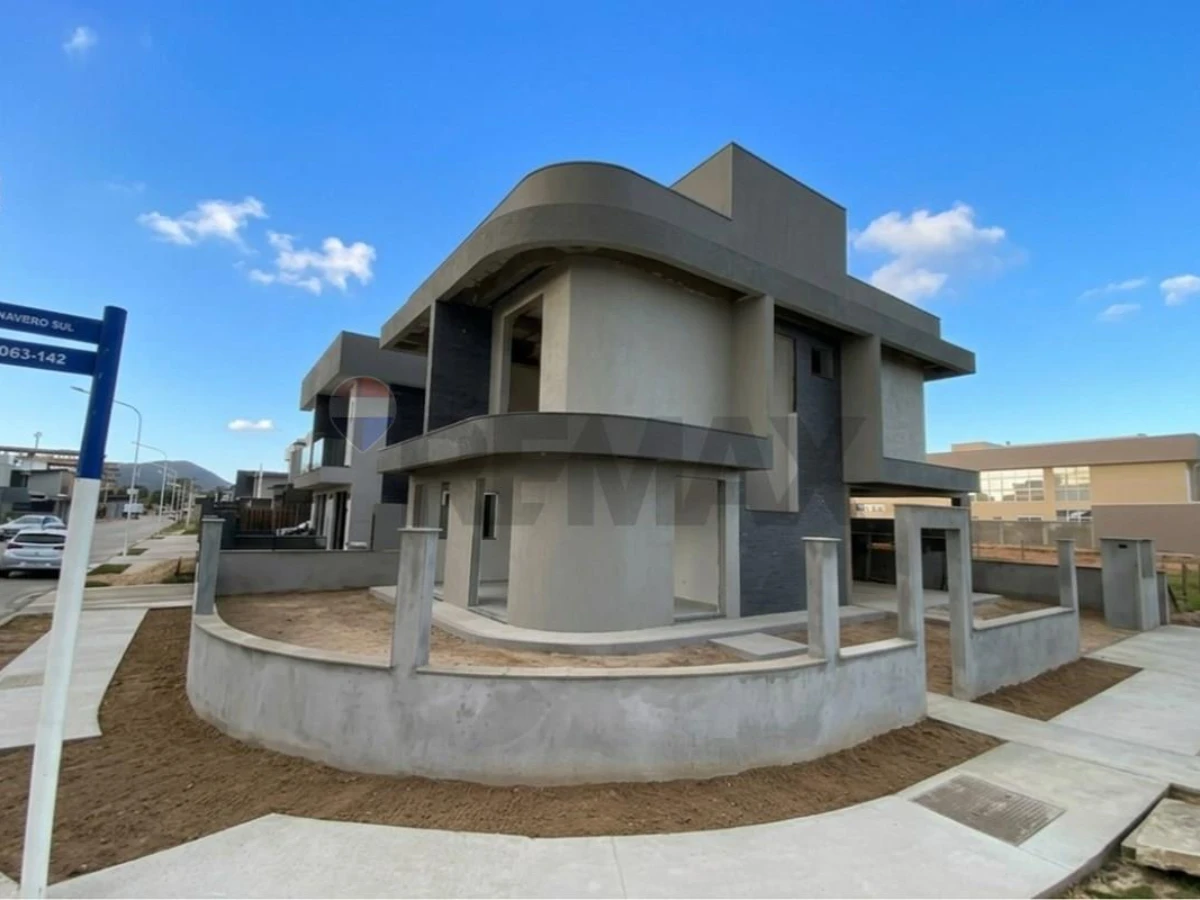 Дом 4 спальни на продажу в Jardim Campeche, Florianópolis