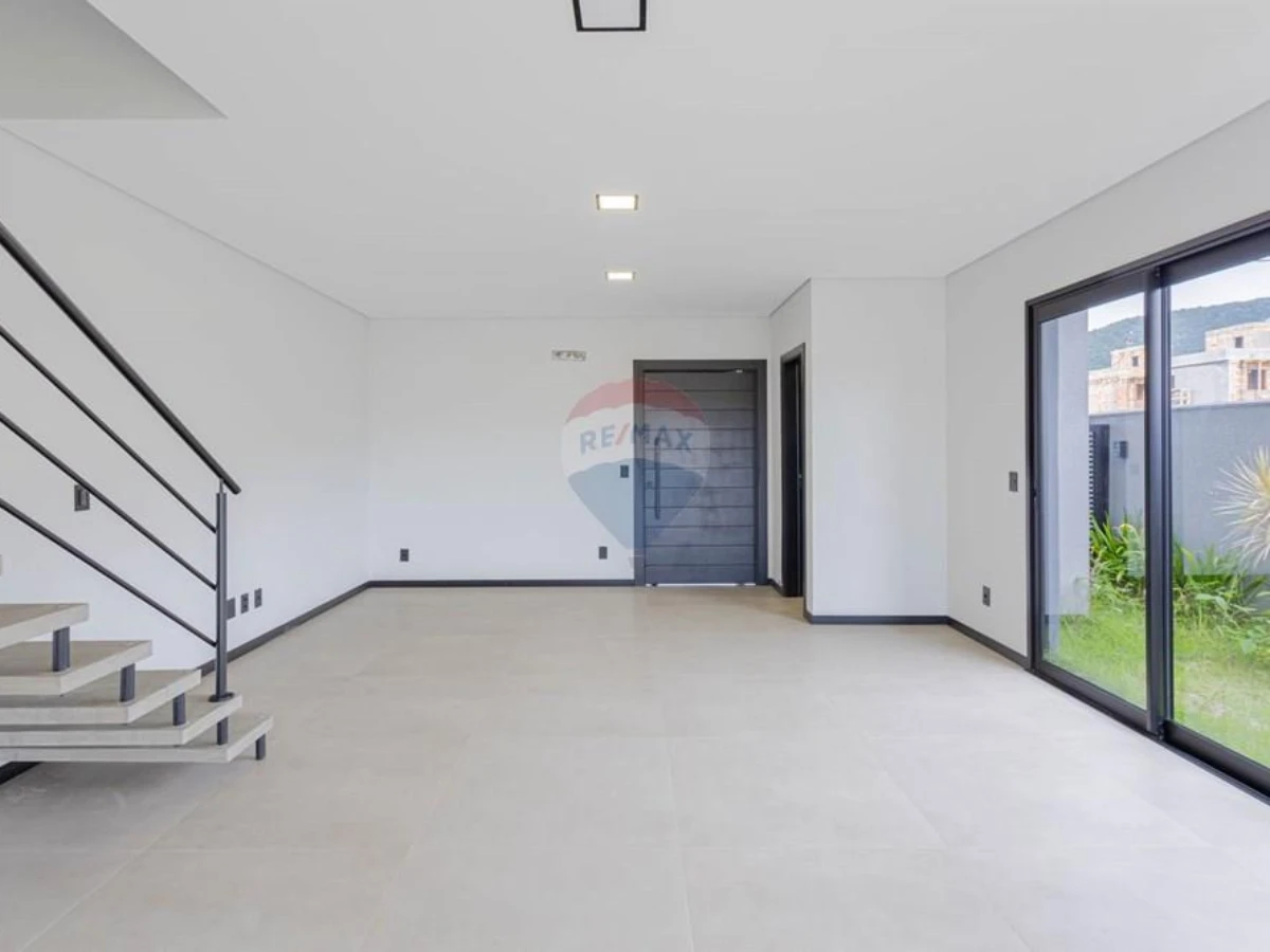 Новый дом 3 сьюта на продажу — Vargem do Bom Jesus, Florianópolis