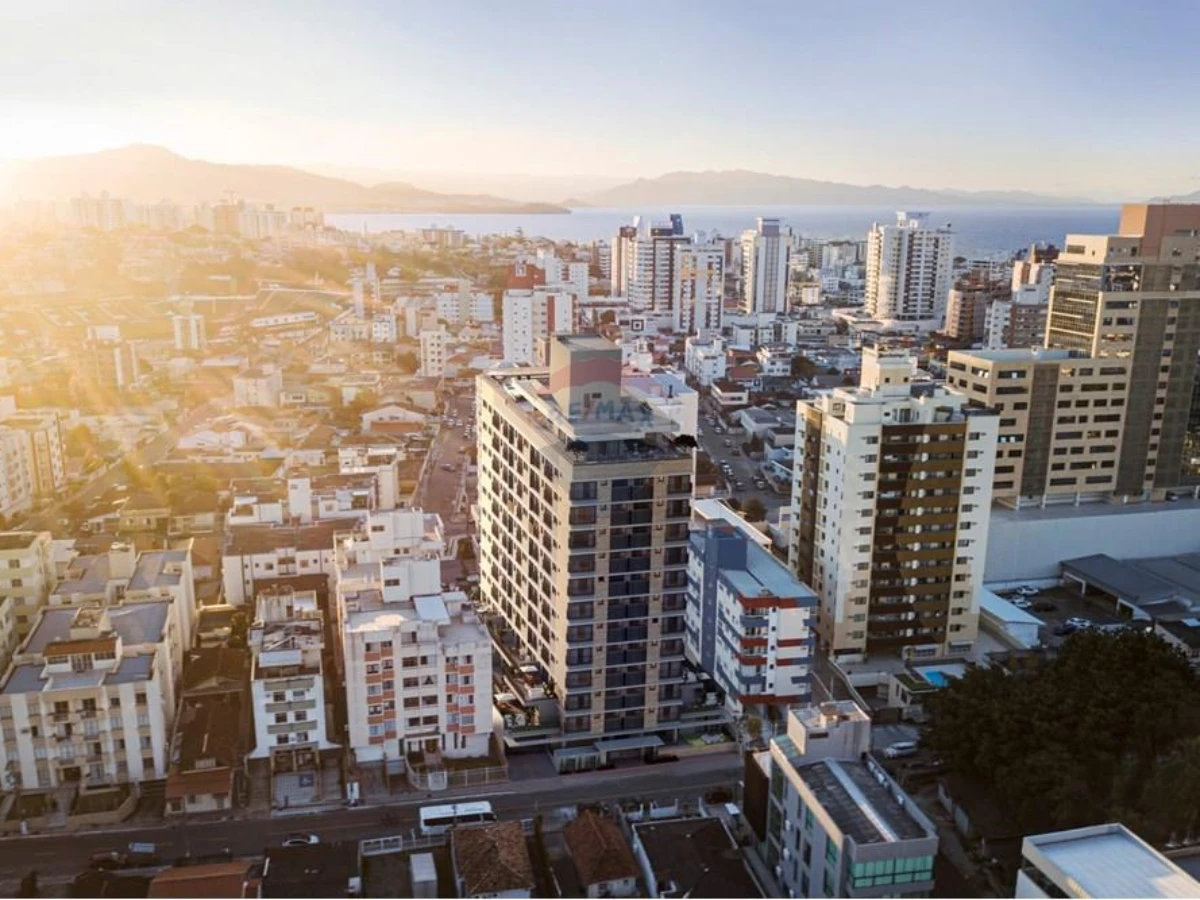 Apartamento 2 Suites en Venta en Estreito, Florianópolis