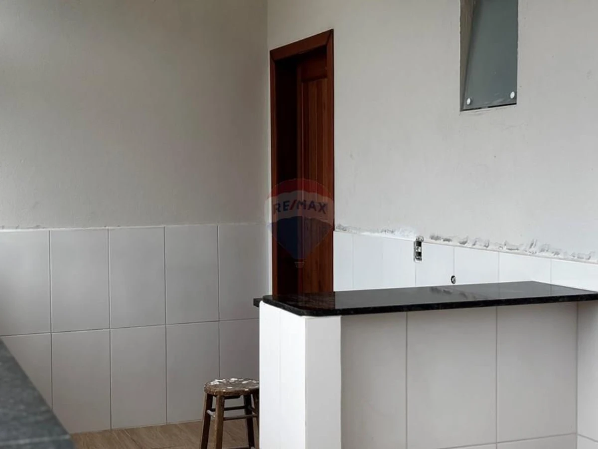 Kitnet Mobiliada com Sacada para Alugar em Ingleses, Florianópolis