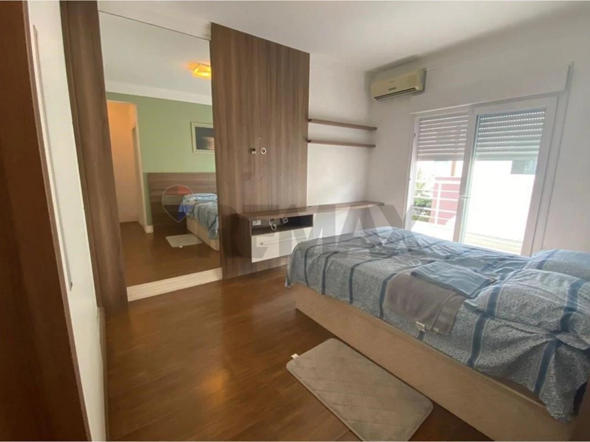 Casa 3 Dormitórios com Piscina à Venda em Ingleses, Florianópolis