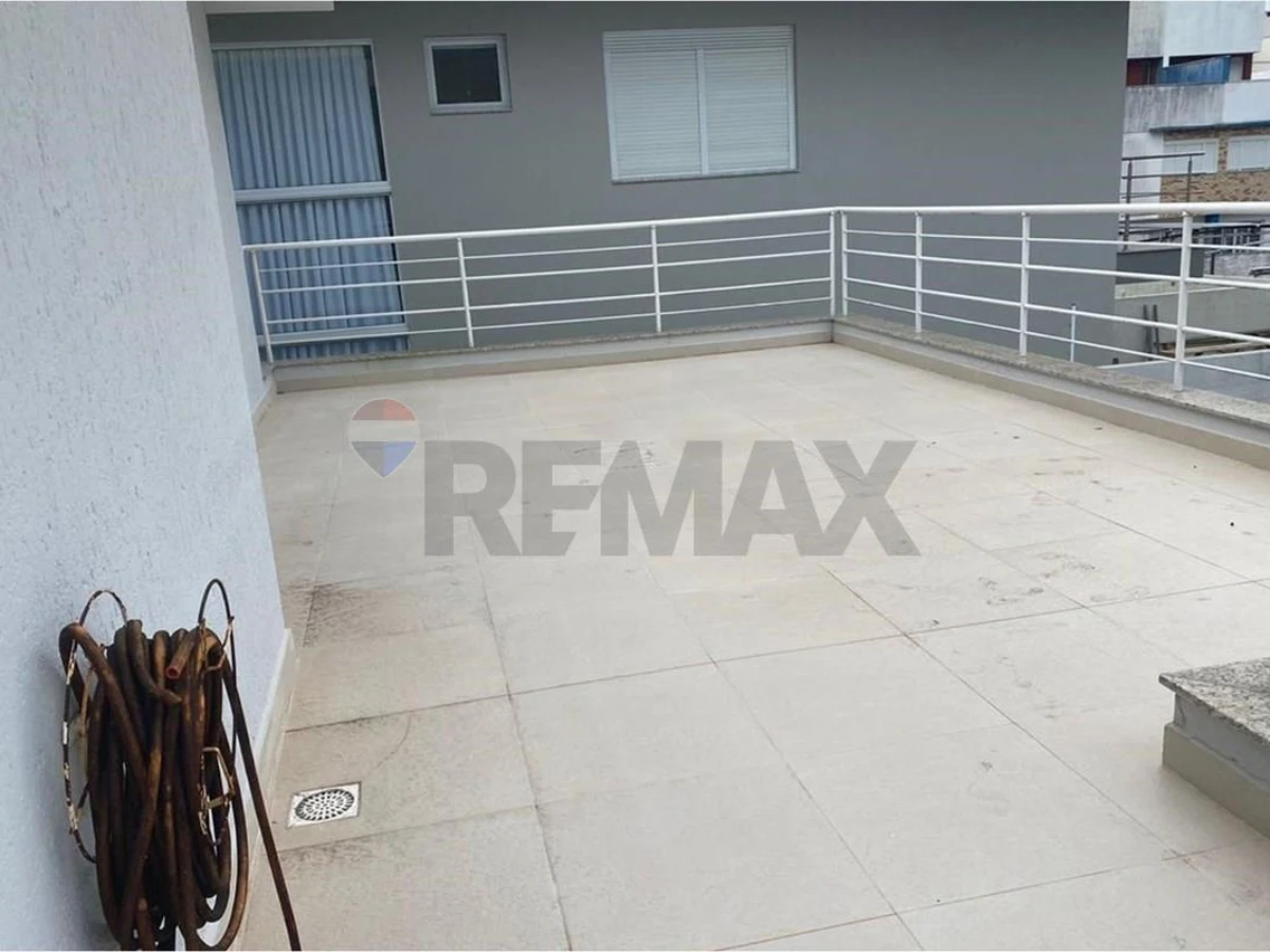 Casa 3 Dormitórios com Piscina à Venda em Ingleses, Florianópolis