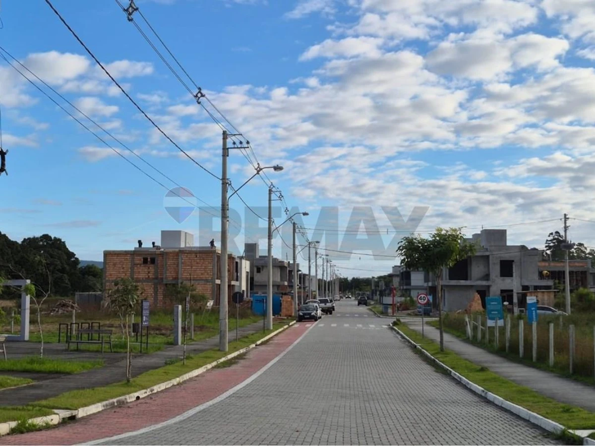 Casa 3 Dormitorios en Venta en Canasvieiras, Florianópolis — 117 m²