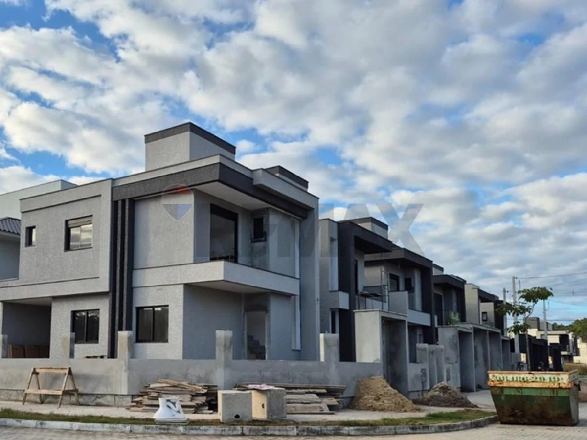 Casa 3 Dormitorios en Venta en Canasvieiras, Florianópolis — 117 m²