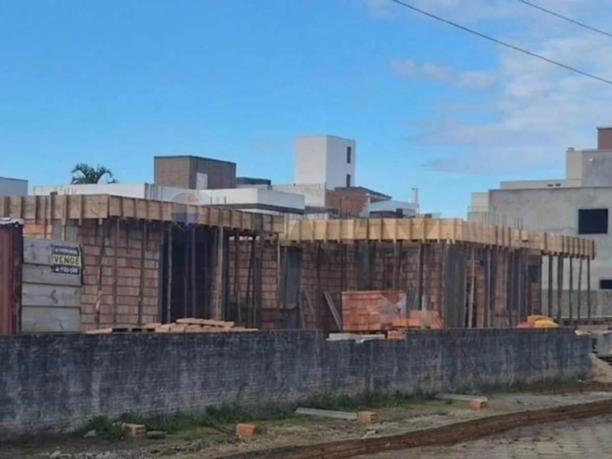 Дом 3 спальни на продажу в Ingleses, Florianópolis — 131 м²