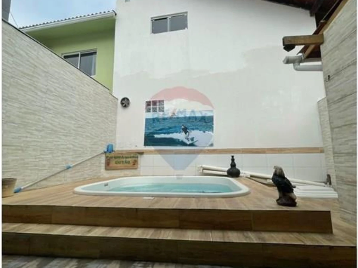 Отремонтированный дом 3 спальни с бассейном в Ingleses, Florianópolis