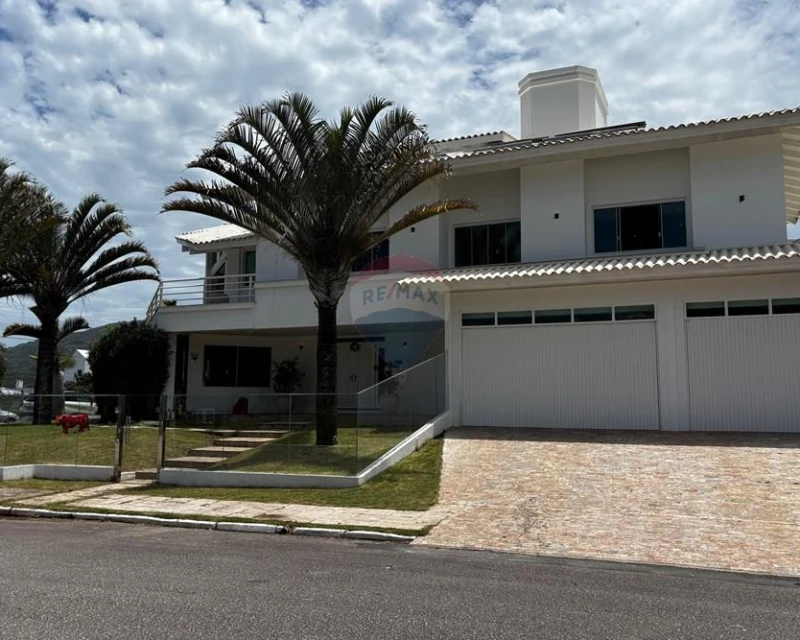 Casa 7 Dormitorios en Venta — Lagoa da Conceição, Florianópolis