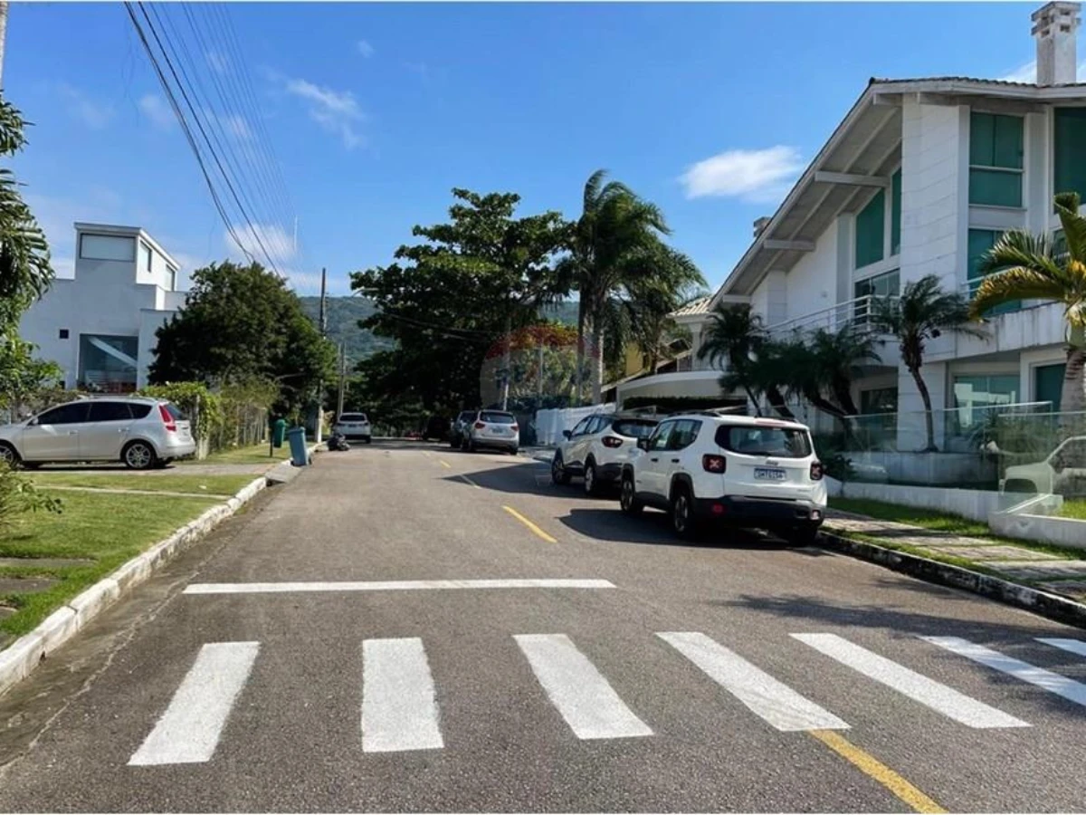 Casa 7 Dormitorios en Venta — Lagoa da Conceição, Florianópolis