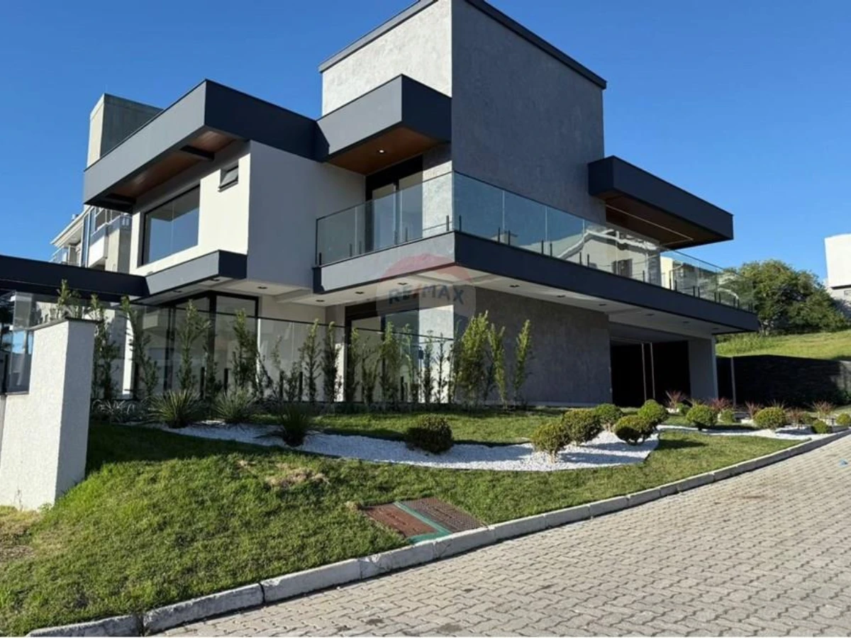 Дом с 4 сьютами в закрытом кондоминиуме, 100 м от пляжа — Ingleses, Florianópolis