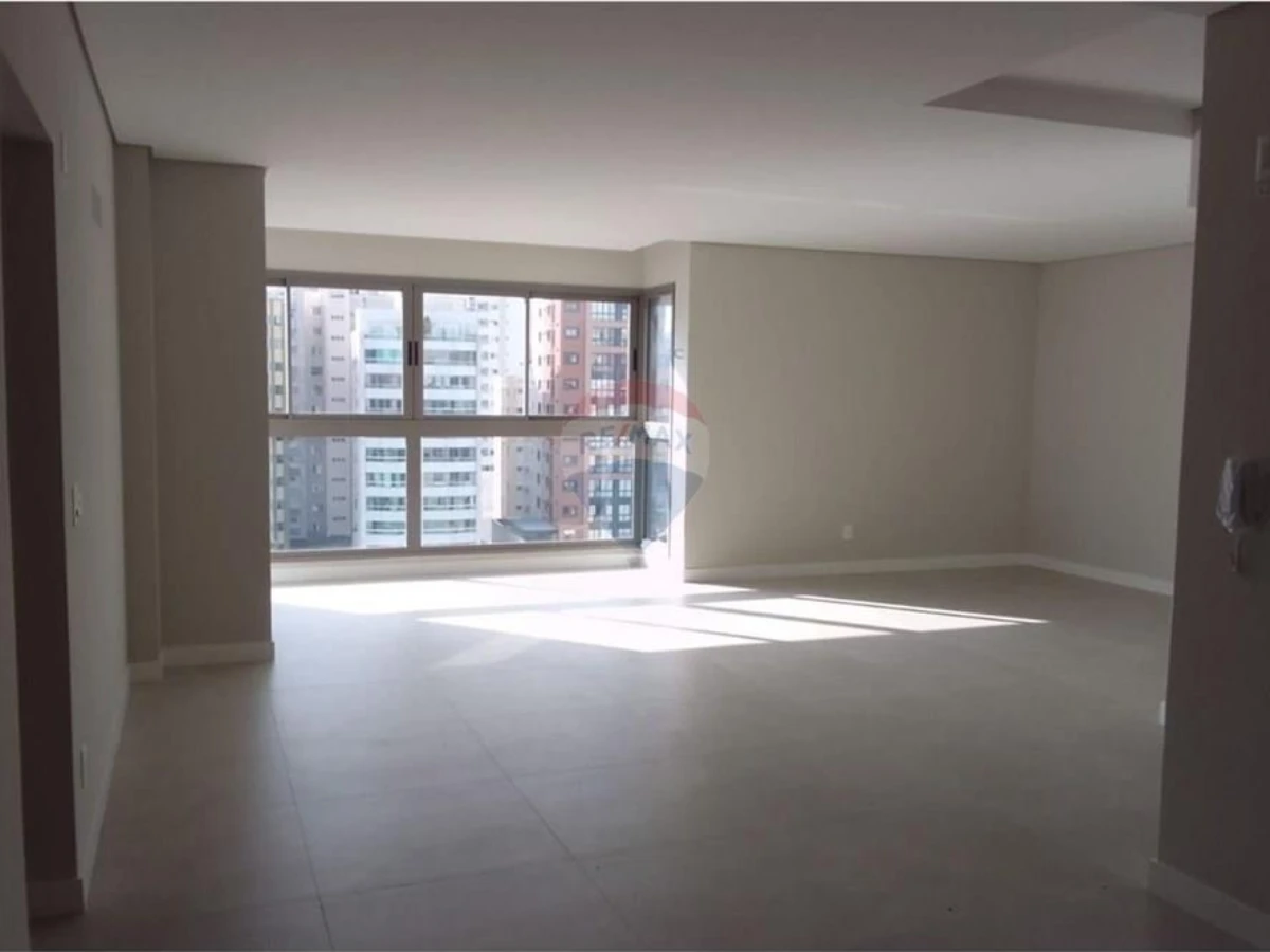 4-Bedroom Apartment at Porto Tawny — Centro, Balneário Camboriú