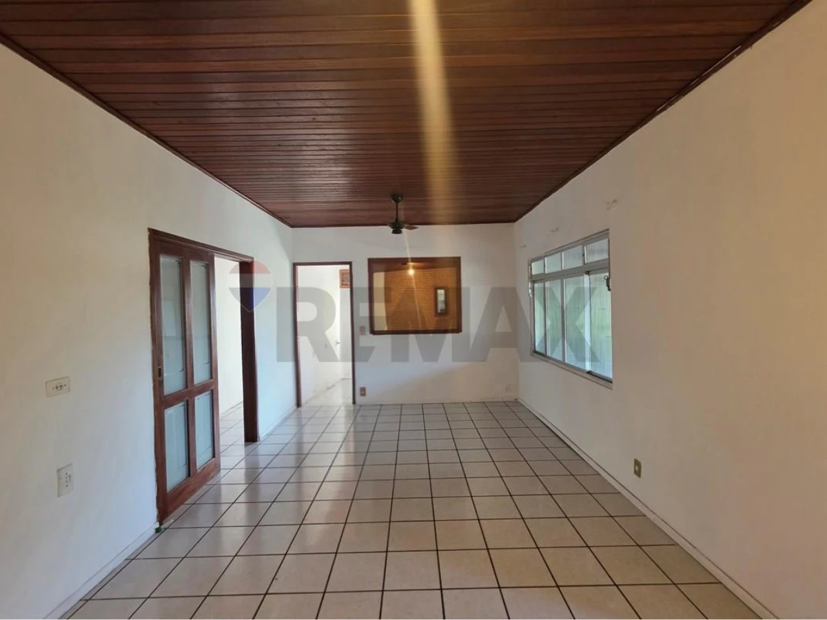 Casa 3 Dormitorios en Venta — Ingleses, Florianópolis, 250 m²