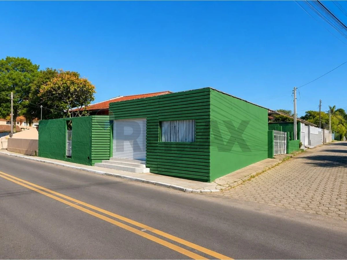 Casa 3 Dormitorios en Venta — Ingleses, Florianópolis, 250 m²