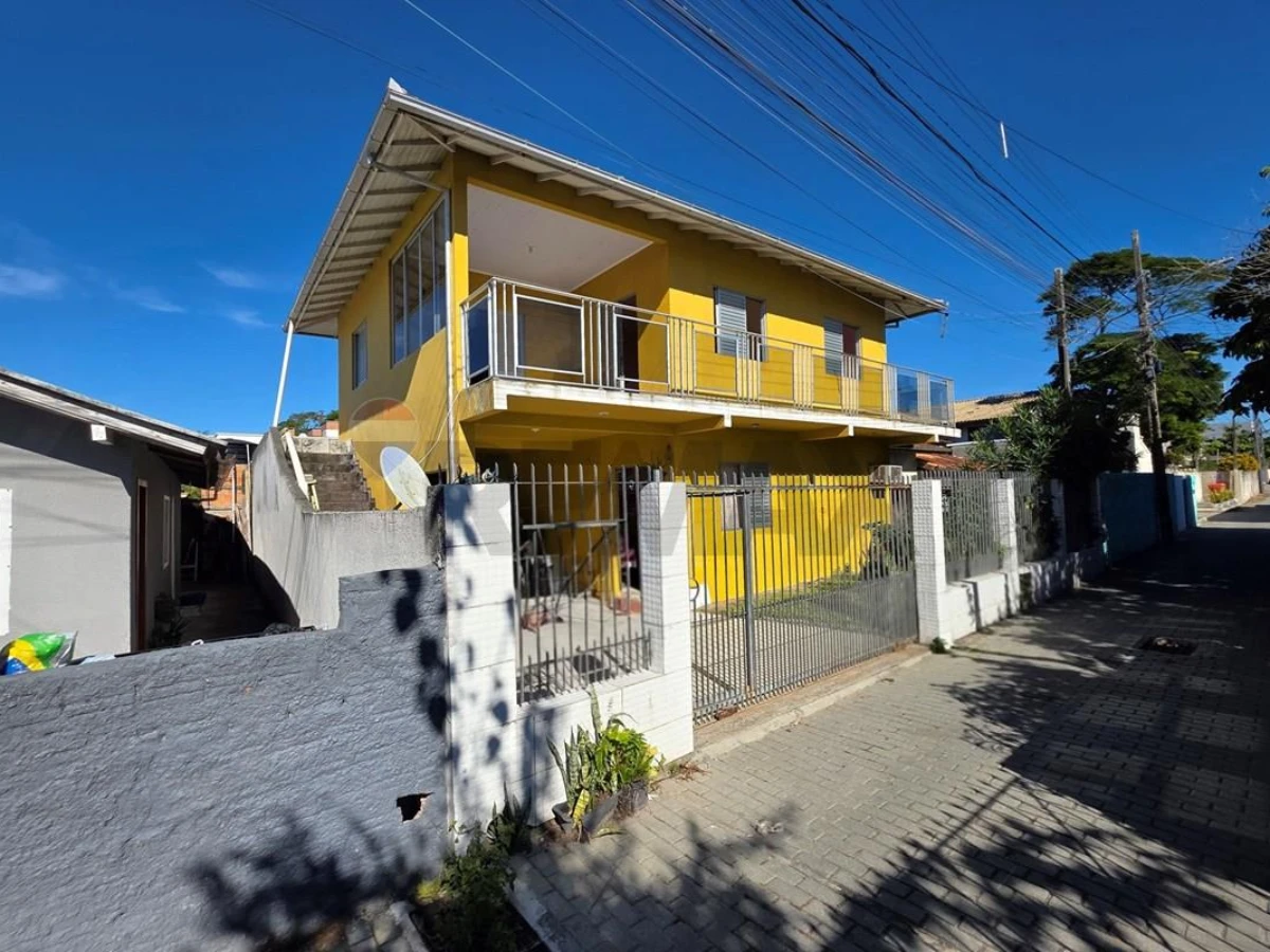 Дом 6 спален на продажу в Ingleses do Rio Vermelho, Florianópolis