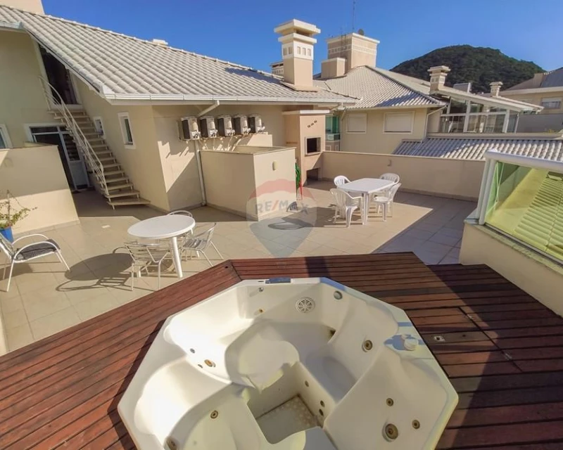 Cobertura 4 quartos com vista para o mar à venda em Ingleses, Florianópolis