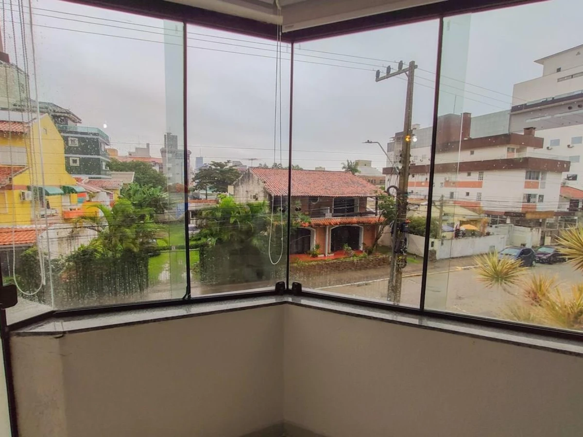 Апартаменты 2 спальни с сьютом на продажу в Canasvieiras, Florianópolis